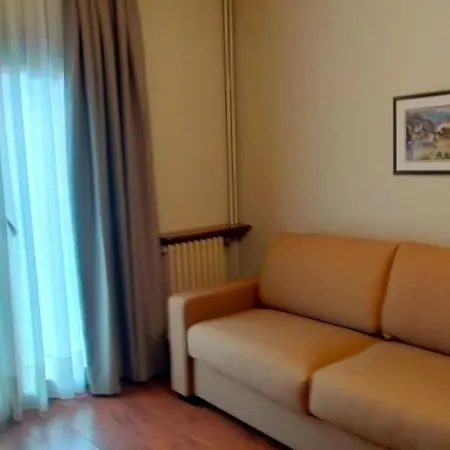 Edelweiss Hotel 2*