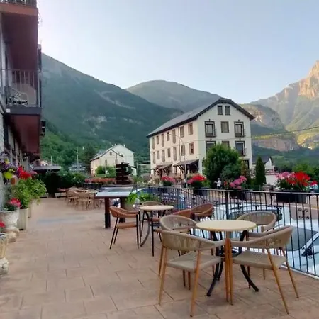 Hotel Edelweiss 2*