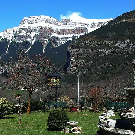 Edelweiss Hotel 2*