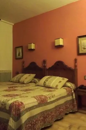 Edelweiss Hotel 2*